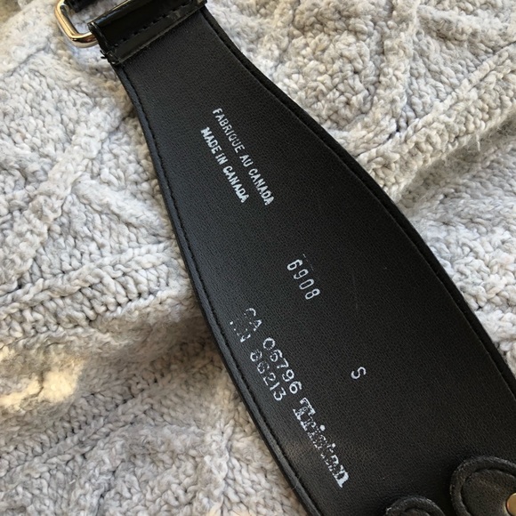 Black Vegan Belt - Picture 5 of 10